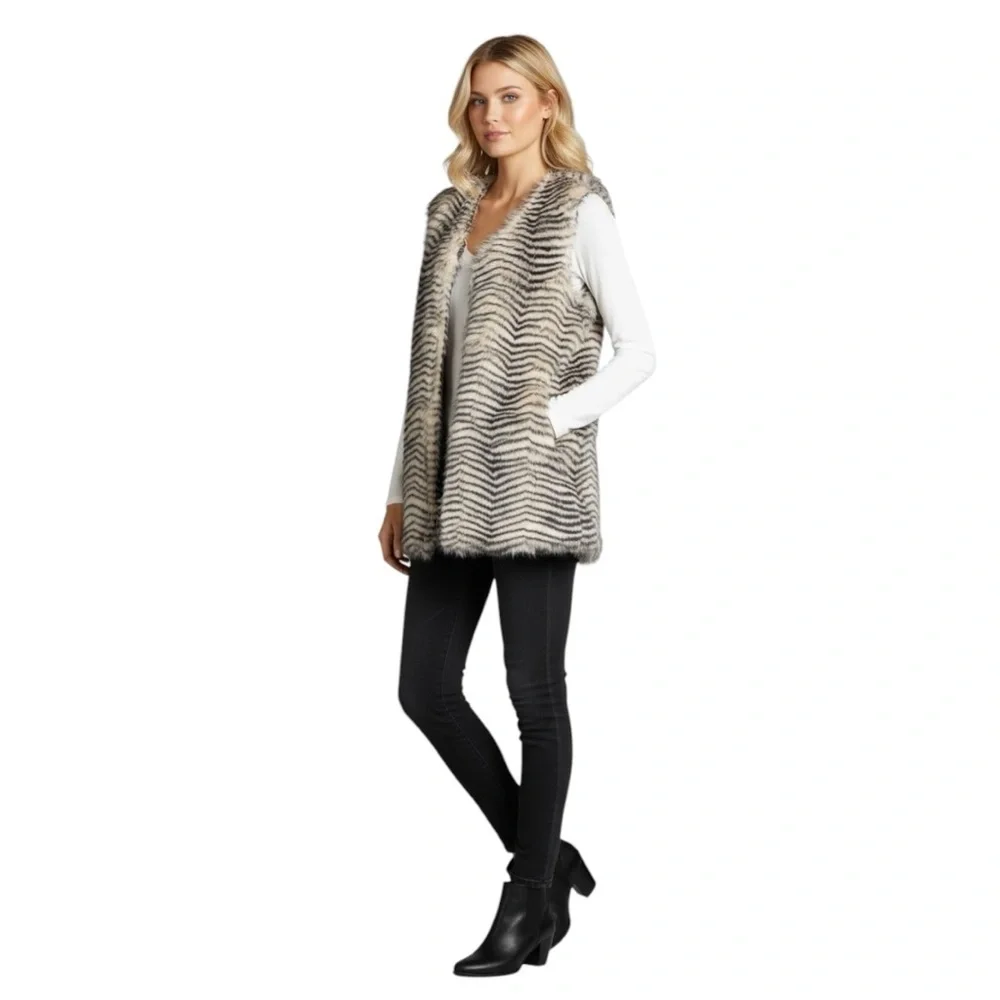 Betsey Johnson Zebra Striped Faux Fur Vest Black White Zig Zag Boho Lined Small
